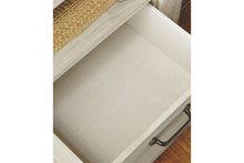 Load image into Gallery viewer, Bellaby Chest