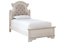 Load image into Gallery viewer, Realyn Twin Panel Bed