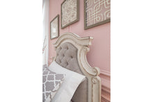Load image into Gallery viewer, Realyn Twin Panel Bed