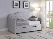 Load image into Gallery viewer, PEARLESCENT GREY DAYBED W/ TRUNDLE