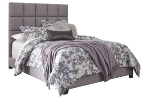 Dolante Queen Upholstered Bed