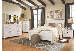 Willowton Queen Bed with 2 Nightstands