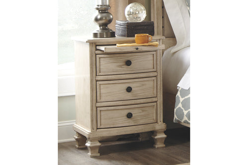 Demarlos Nightstand (3 Drawers)