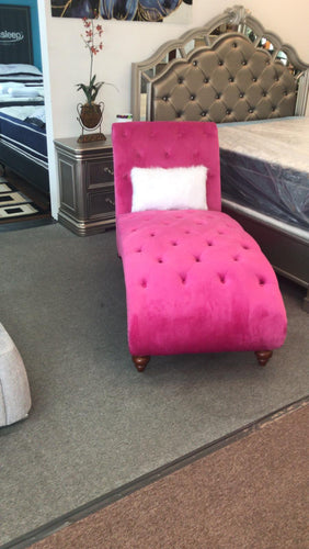 PINK CHAISE