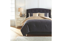 Load image into Gallery viewer, Medi 3-Piece Queen Comforter Set